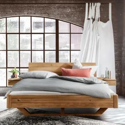 Bett mit Holzkufe Tamyno