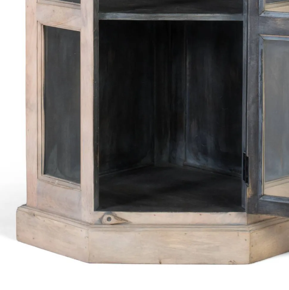 Eckvitrine Pescara