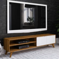 Fernsehboard Triancova