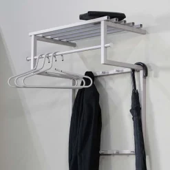 Garderobe Ailuno