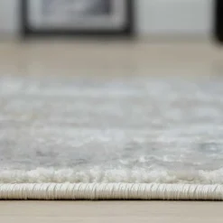 Gemusterter Teppich Kariono
