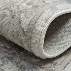 Gemusterter Teppich Kariono