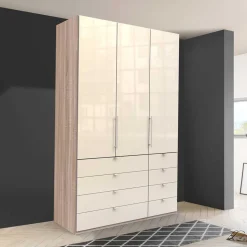 Geräumiger Kleiderschrank Codumenta
