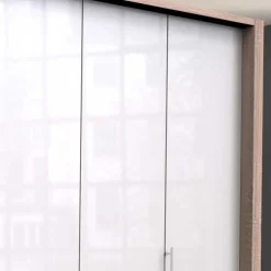 Großer Gleittürenschrank Andryas