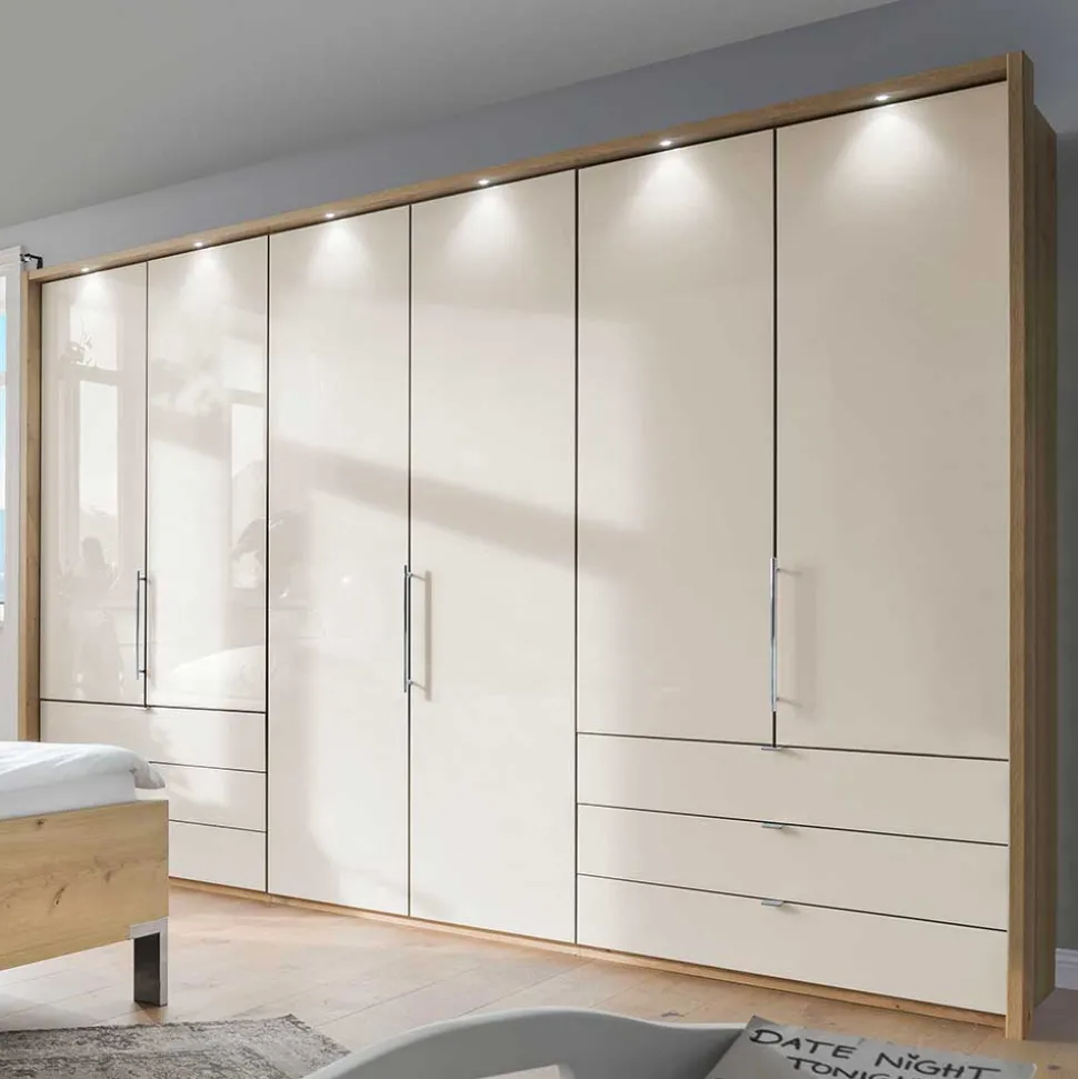 Großer Kleiderschrank Cnutria