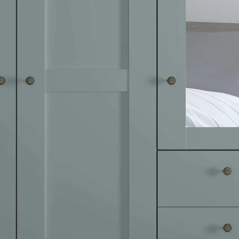 Großer Kleiderschrank Landhaus Forjan