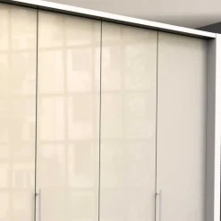 Großer Schlafzimmerschrank Invelita