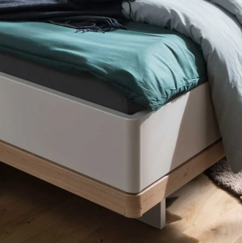 Hohes Bett Privira