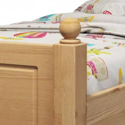 Holzbett Fintrana