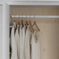 Holzkleiderschrank Brostian