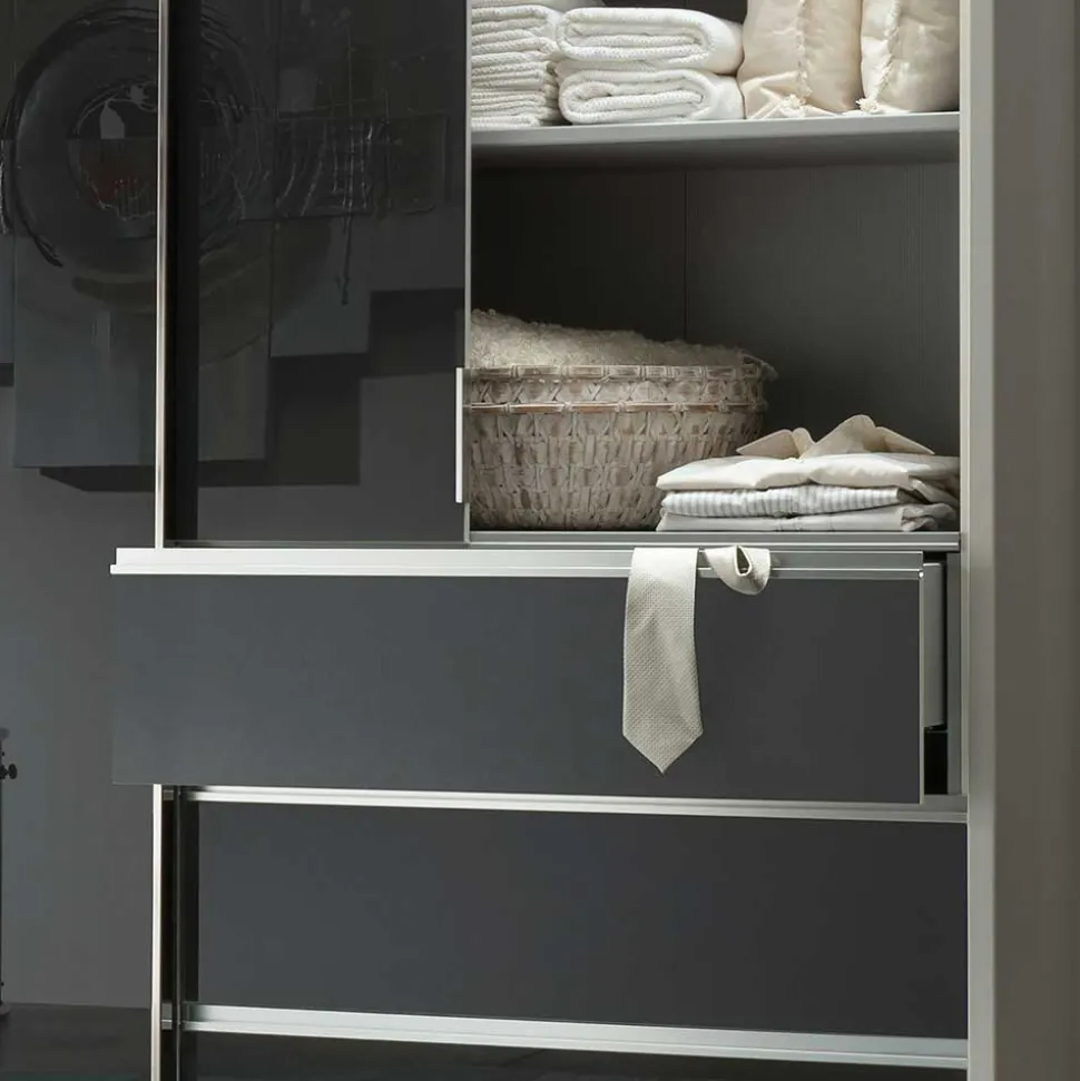 Kleiderschrank Bakina