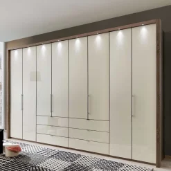 Kleiderschrank Flatbay
