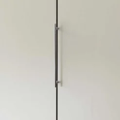 Kleiderschrank This