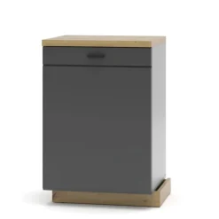 Kleiner Schrank Yarisis
