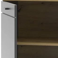 Kleiner Schrank Yarisis