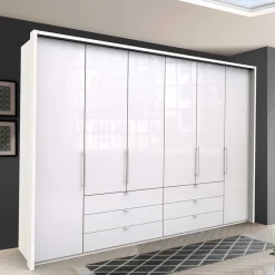 Komfortabler Schlafzimmerschrank Grinzia