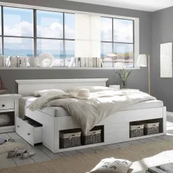 Landhaus Doppelbett Pantina