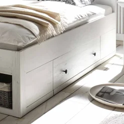 Landhaus Doppelbett Pantina