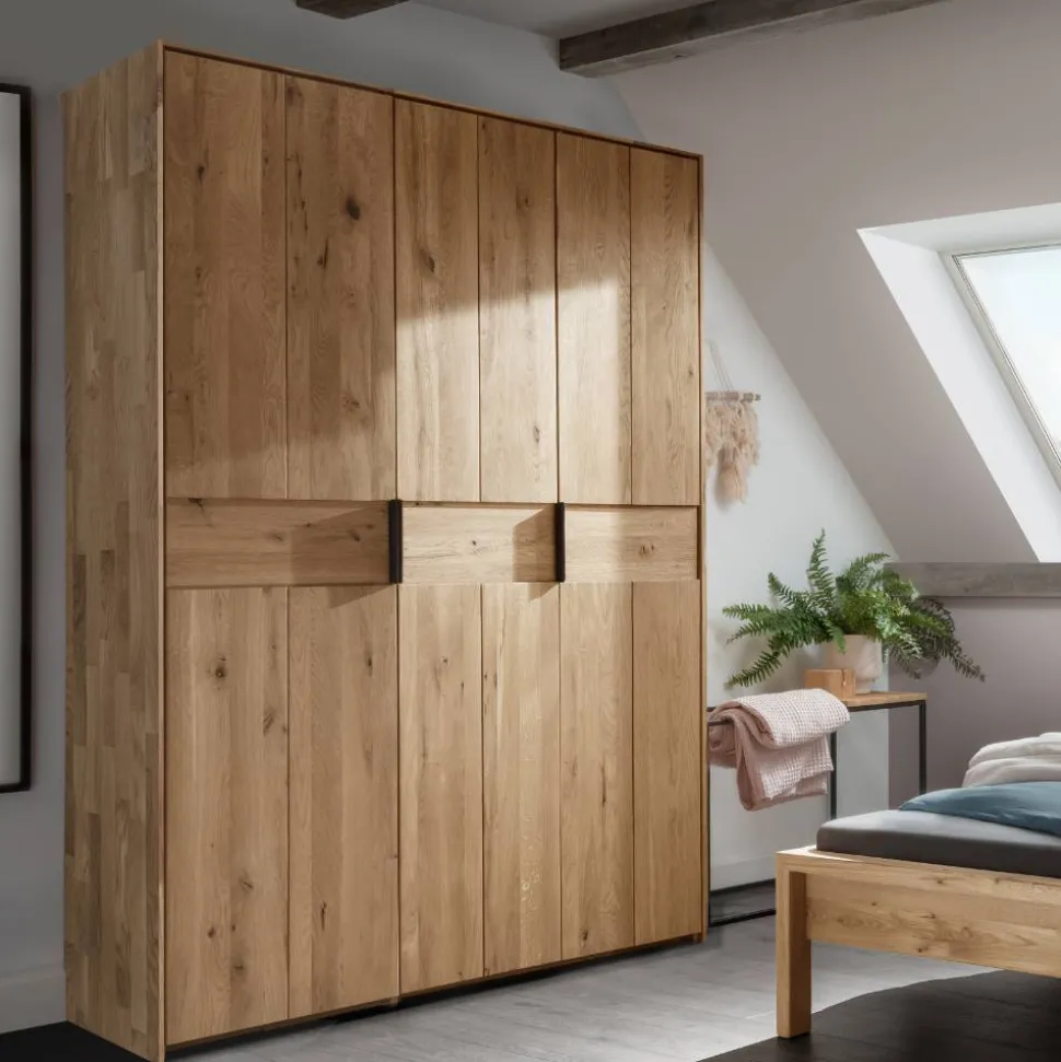 Massiver Drehtürenschrank Snoba