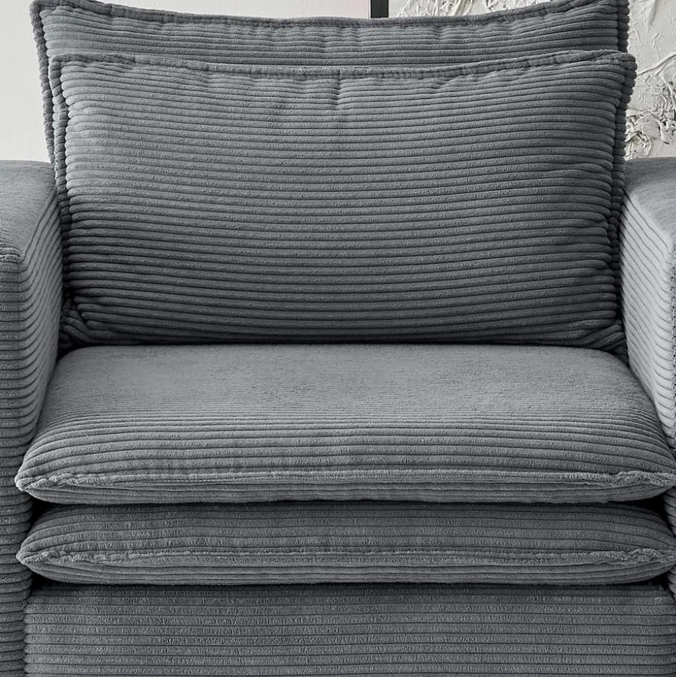 Moderner Sessel mit Hocker Eltusa