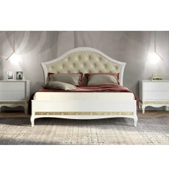 Neorenaissance Bett und Kommoden Jedvila