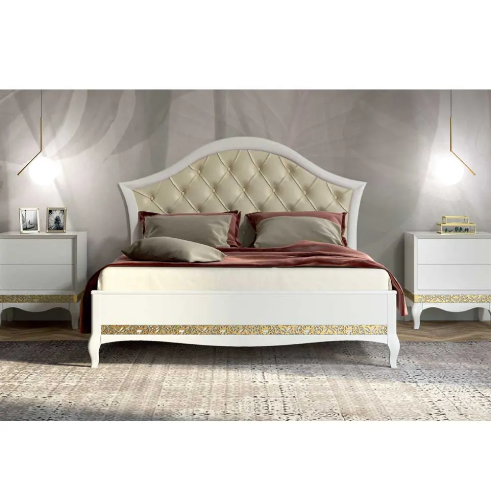 Neorenaissance Bett und Kommoden Jedvila