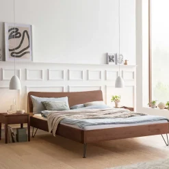 Nussbaum massiv Doppelbett Basilica