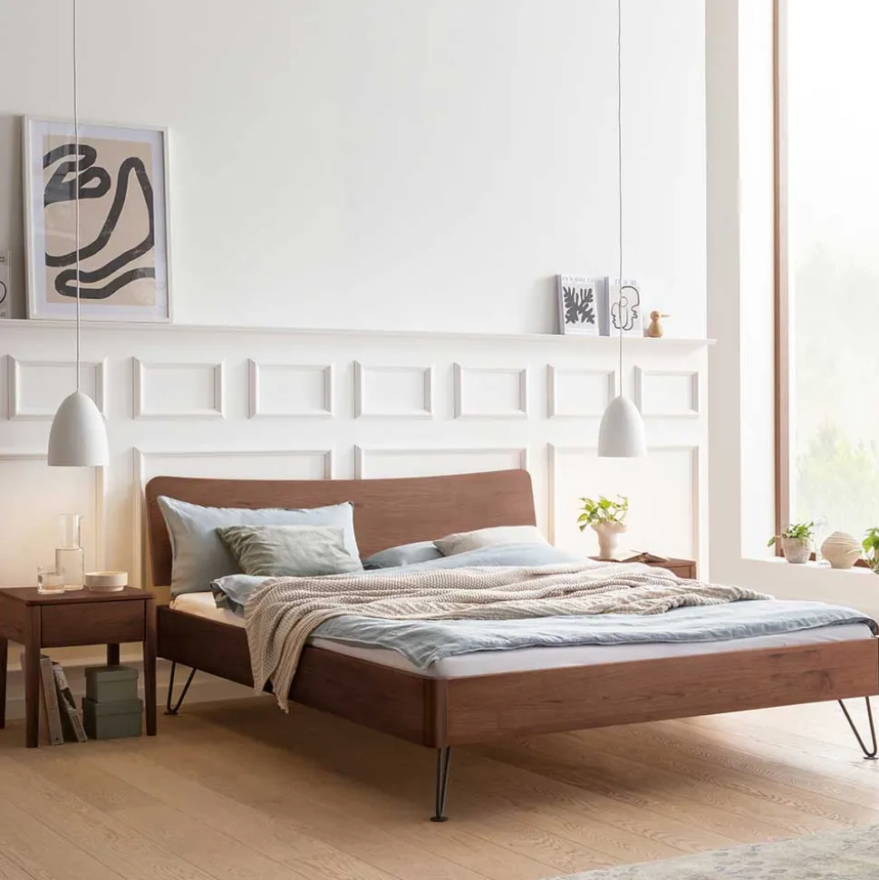 Nussbaum massiv Doppelbett Basilica