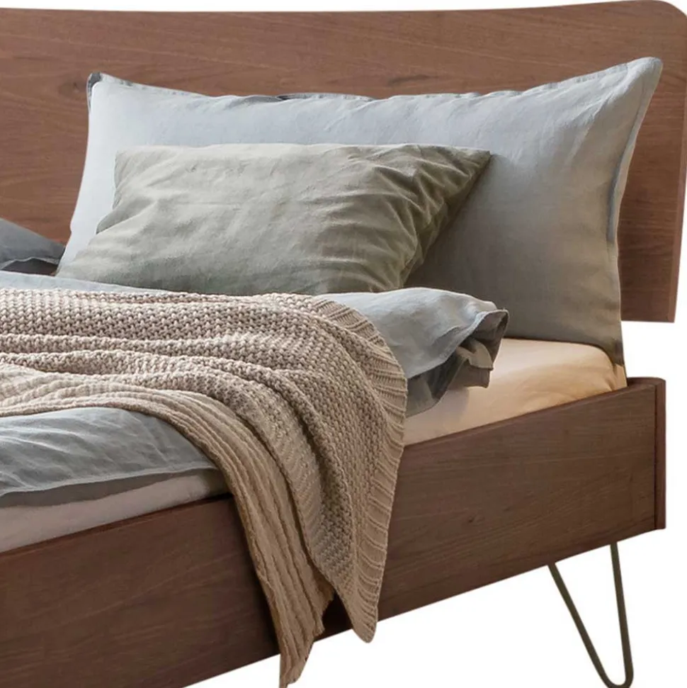 Nussbaum massiv Doppelbett Basilica