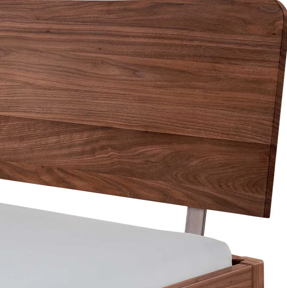 Nussbaum Massivholz Bett Stufanias