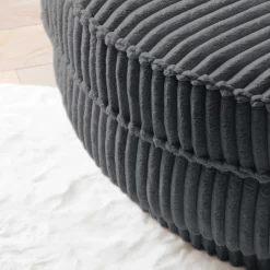 Retro Drehsessel mit Hocker Tresema