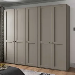 Schlafzimmerschrank 5-tuerig Saconso