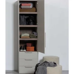 Schmaler Kleiderschrank Padru